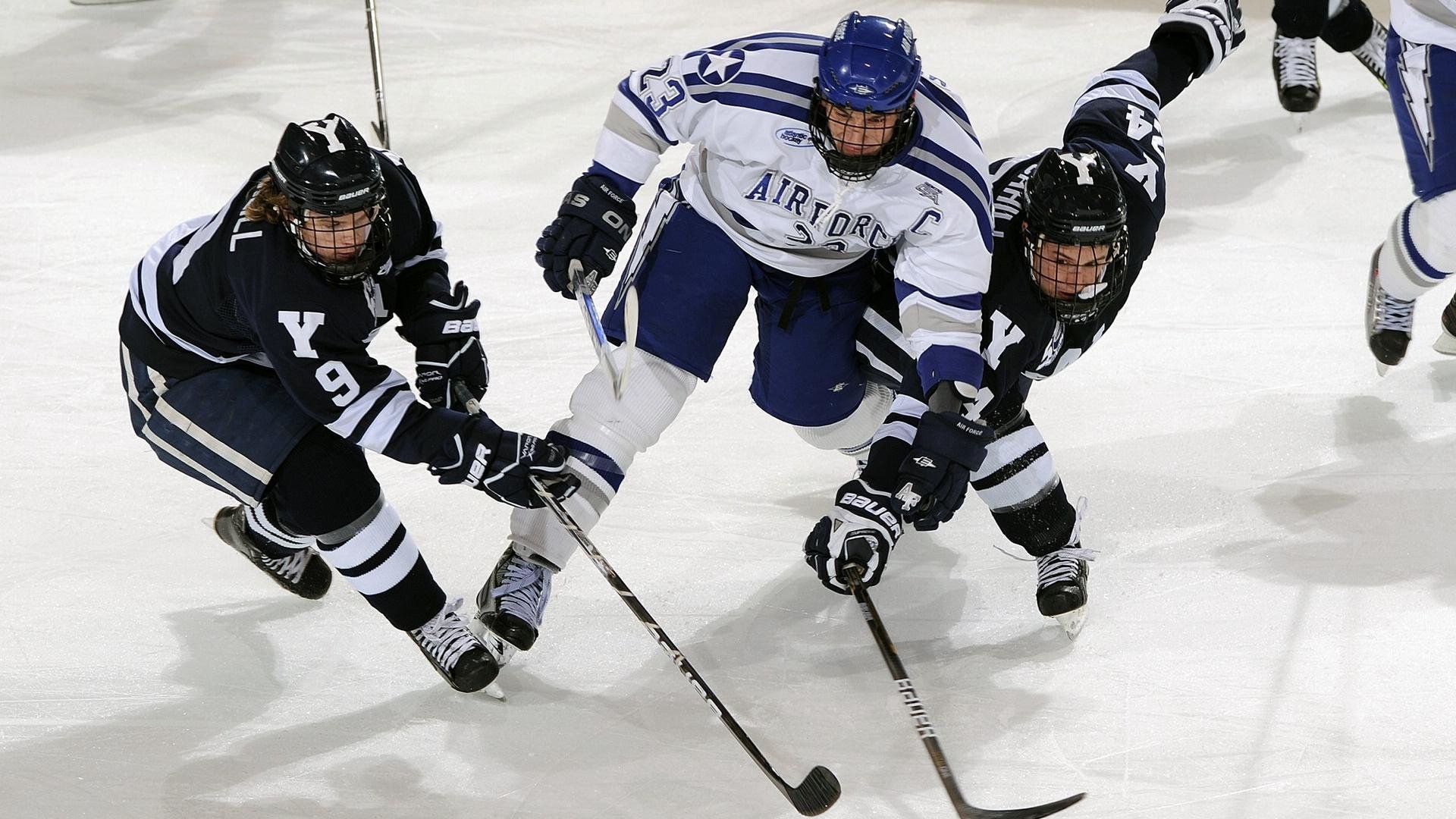 阿坎吉一锤定音！荷兰巅峰对决，皇家社会如何被关键先生击溃