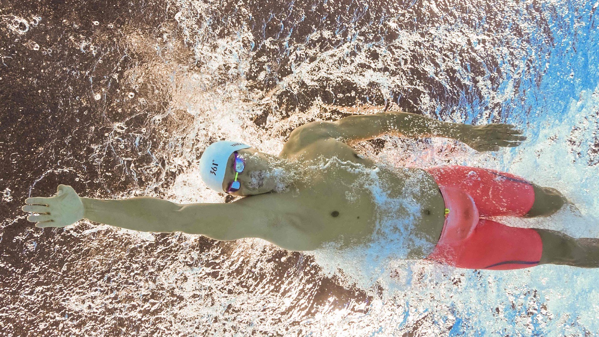 克瓦拉茨赫利亚持续制造杀伤，土耳其争冠战技压法国