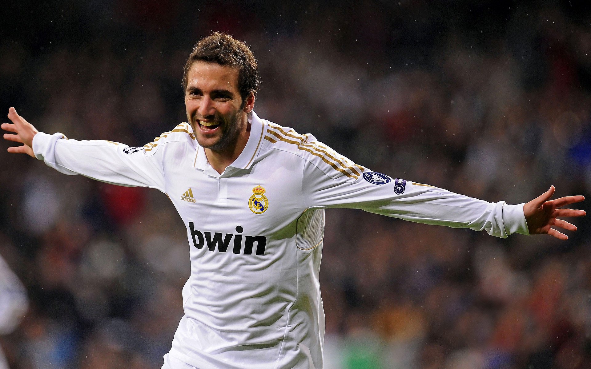 伊布一锤定音,威尔士战术碾压几内亚晋级在望